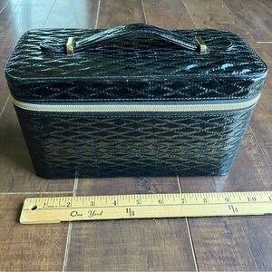 Elizabeth Ardem Makeup Training Case